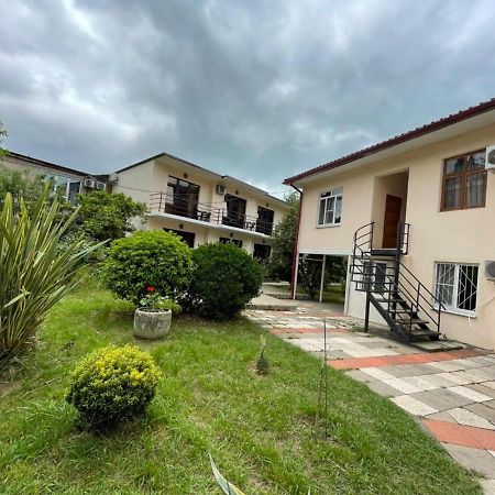 Guest House Dali Gagra Exterior photo