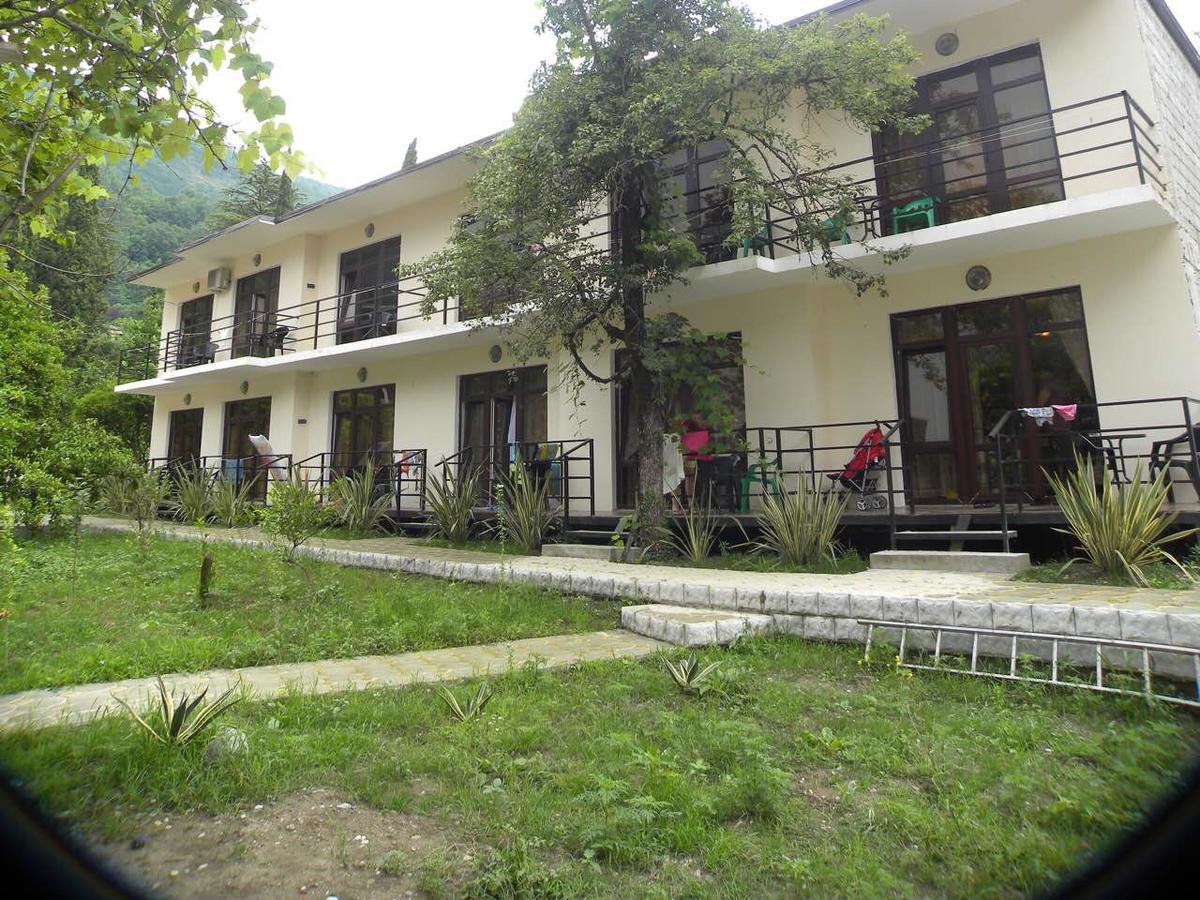 Guest House Dali Gagra Exterior photo