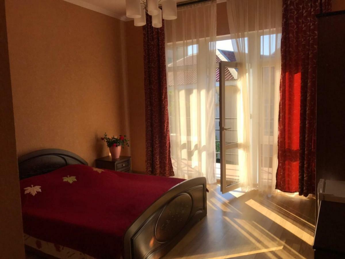 Guest House Dali Gagra Exterior photo